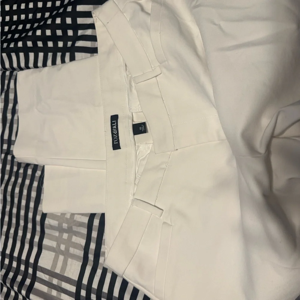 Love Tree Women’s White Dress Pants – Size 10 🤍 Chic and timeless - Picture 4 of 7